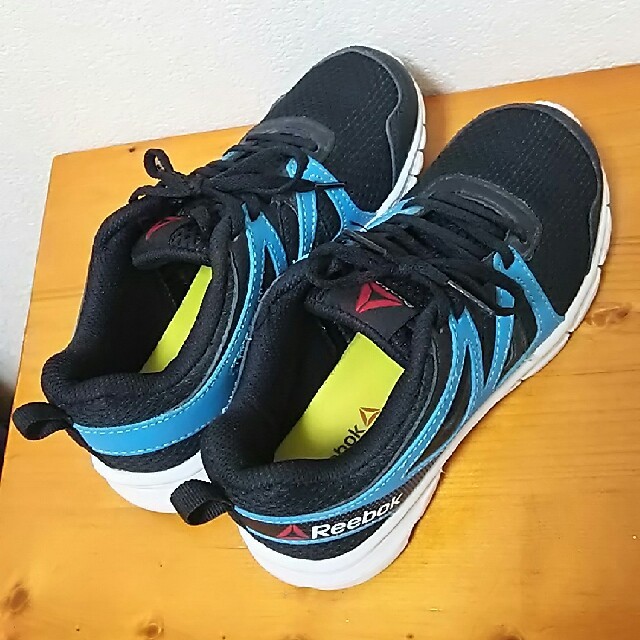 Reebok(リーボック)のリーボック スニーカー  20センチ 美品 キッズ/ベビー/マタニティのキッズ靴/シューズ(15cm~)(スニーカー)の商品写真