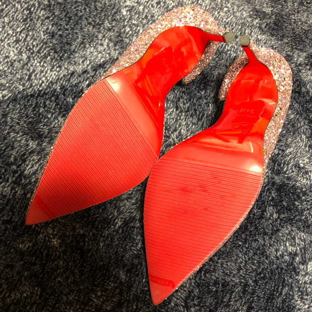 Christian Louboutin(クリスチャンルブタン)のchristian louboutin♡グリッターパンプス レディースの靴/シューズ(ハイヒール/パンプス)の商品写真