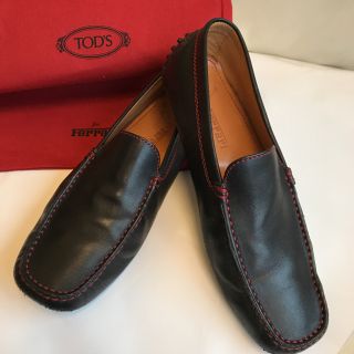 トッズ(TOD'S)の値下！☆限定品☆フェラーリ ドライビングシューズ トッズ(スリッポン/モカシン)