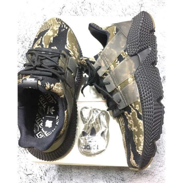 UNDEFEATED(アンディフィーテッド)の【新品・未使用】adidas×UNDEFEATED コラボ 28CM メンズの靴/シューズ(スニーカー)の商品写真