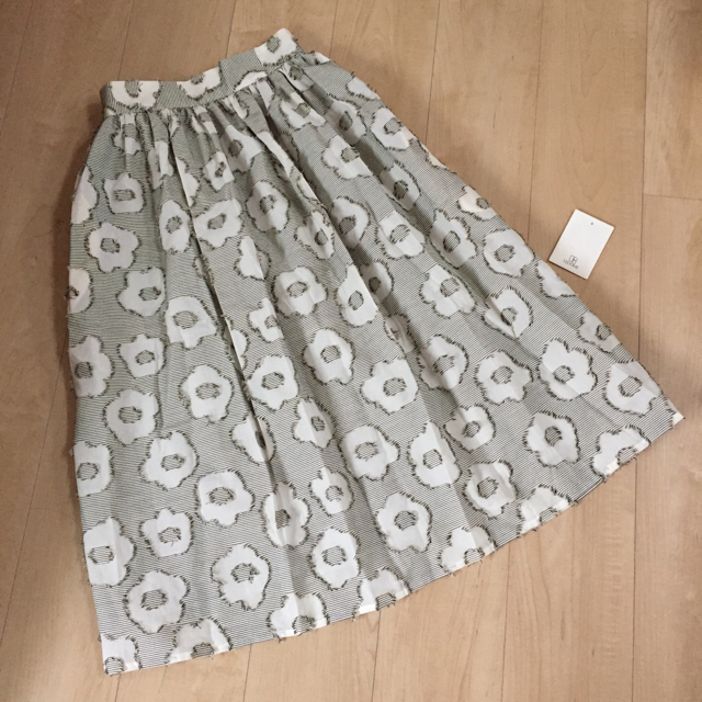 IENA(イエナ)のみゆママ様専用ページ レディースのスカート(ひざ丈スカート)の商品写真