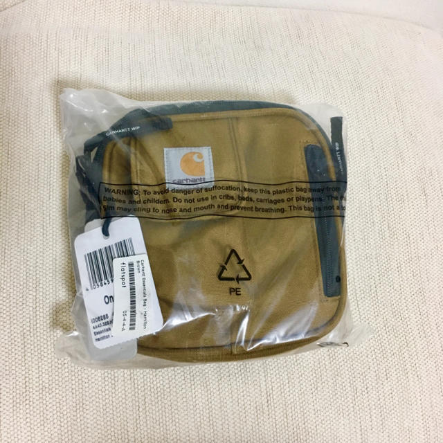 carhartt(カーハート)のCarhartt Essentials Bag Hamilton Brown メンズのバッグ(ショルダーバッグ)の商品写真