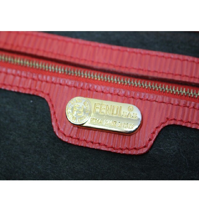 【開店記念セール！】 FENDI - ロベルト様専用 美品正規品FENDI 赤ボア可愛い♪画像3→シリアルナンバーあり トートバッグ