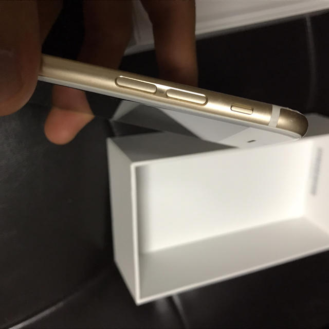 iPhone - iPhone6 gold 64GB auの通販 by tsuu's shop｜アイフォーンならラクマ 新品爆買い