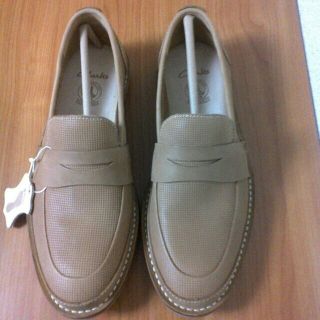 クラークス(Clarks)のCLARKS Grafted Edge タンレザー２６・５cm UK８未使用品
(スニーカー)