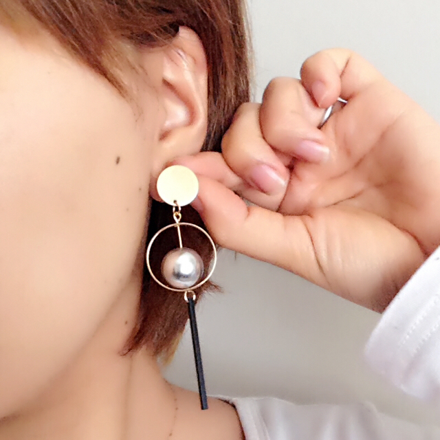 SALEラストno1412/パールビジューピアス ハンドメイドのアクセサリー(ピアス)の商品写真