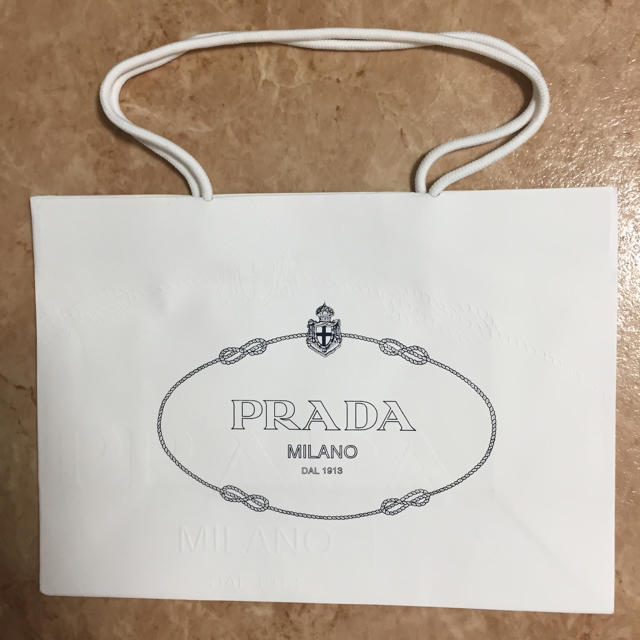PRADA(プラダ)のプラダ紙袋 レディースのバッグ(ショップ袋)の商品写真