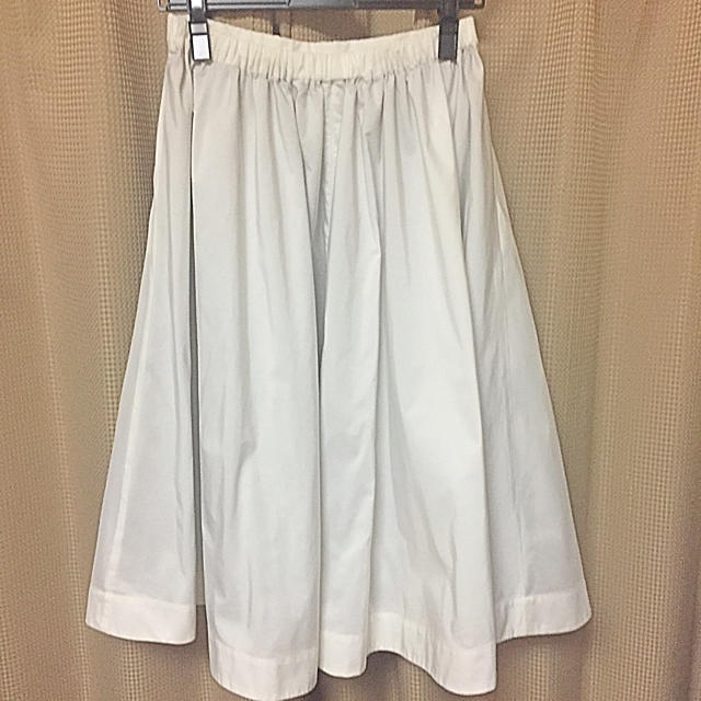 IENA(イエナ)のイエナ ホワイト系フレアスカート レディースのスカート(ひざ丈スカート)の商品写真