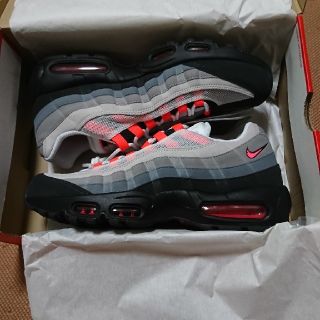 ナイキ(NIKE)のエアマックス95  ソーラーレッド(スニーカー)