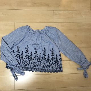 ザラ(ZARA)のzara トップス(カットソー(長袖/七分))