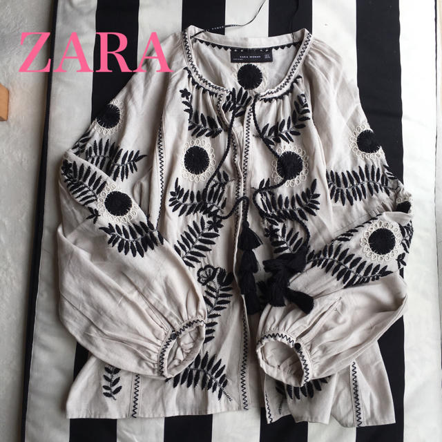 ZARA(ザラ)のZARA2018 今期 刺繍カーディガンシャツ M レディースのトップス(シャツ/ブラウス(長袖/七分))の商品写真