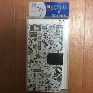 スリーコインズ(3COINS)のドラえもん スマホケース(iPhoneケース)