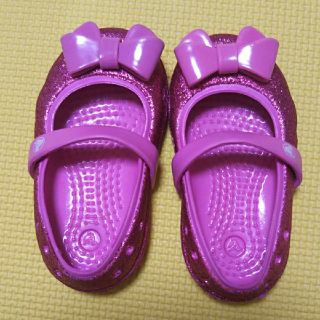 クロックス(crocs)のcrocs キーリー ハイグリッター ボウ 4サイズ（12㎝） (サンダル)