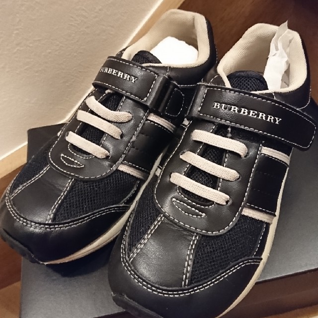 BURBERRY - バーバリー子供靴の通販 by hal-chan's shop｜バーバリーならラクマ