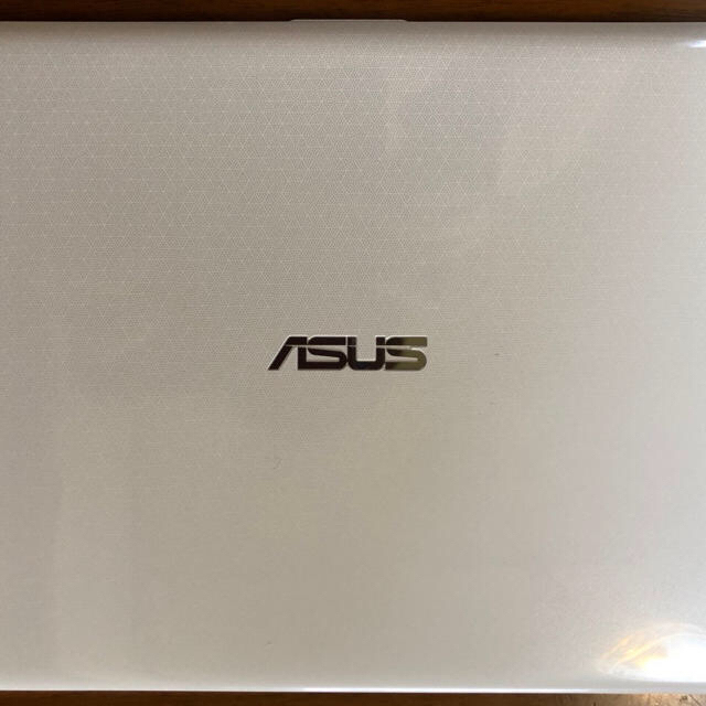 ノートパソコン【ASUS：E203 N】