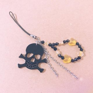 ドクロとハートのストラップ ♡ハンドメイド♡(キーホルダー/ストラップ)