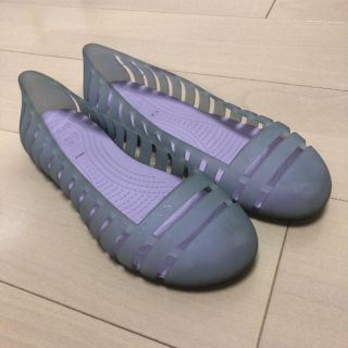 クロックス(crocs)の【GW限定価格】crocs フラットパンプス(サンダル)