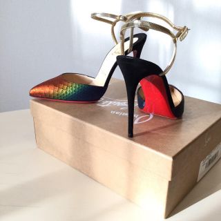 クリスチャンルブタン(Christian Louboutin)の【超美品】ルブタン Louboutin パイソン レインボー アンクルストラップ(ハイヒール/パンプス)