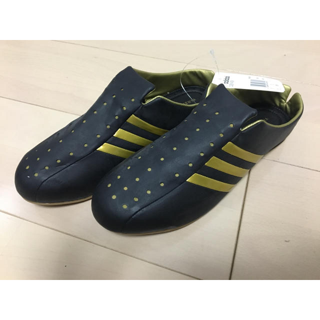 adidas(アディダス)の【GW限定価格】adidas DJENYA サンダル レディースの靴/シューズ(サンダル)の商品写真