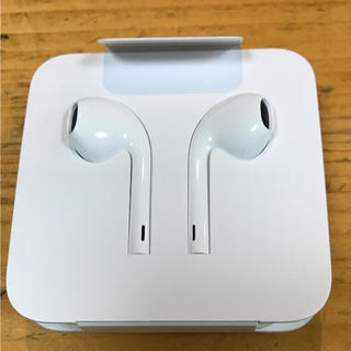 アップル(Apple)のiPhone7 イヤホン(ヘッドフォン/イヤフォン)