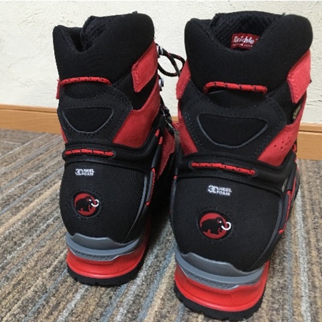 Mammut(マムート)の☆MAMMUT（マムート）Magic High GTX サイズUK8,USA9  スポーツ/アウトドアのアウトドア(登山用品)の商品写真