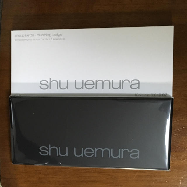 shu uemura(シュウウエムラ)のshu uemura ブラッシングベージュ コスメ/美容のベースメイク/化粧品(アイシャドウ)の商品写真