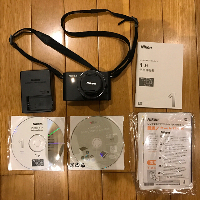 Nikon(ニコン)のニコン1 J1 中古品です スマホ/家電/カメラのカメラ(ミラーレス一眼)の商品写真