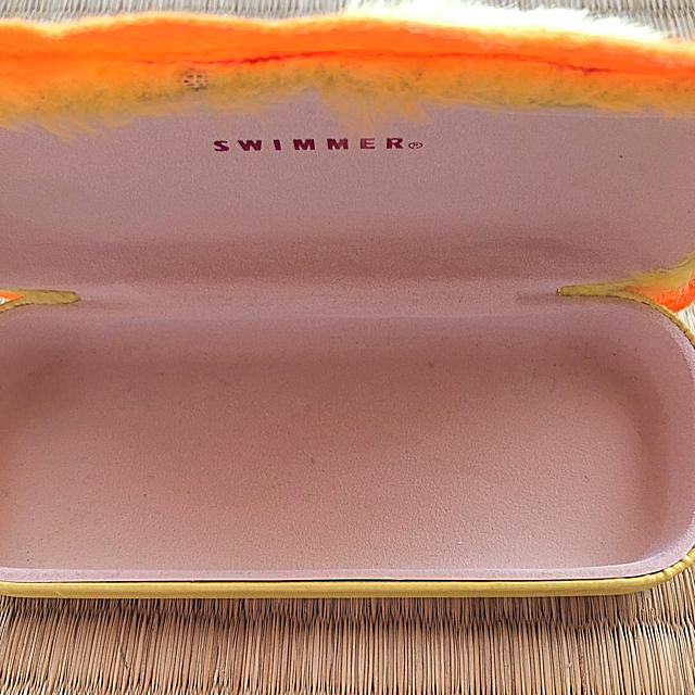 SWIMMER(スイマー)のSWIMMER  ライオン眼鏡ケース レディースのファッション小物(サングラス/メガネ)の商品写真