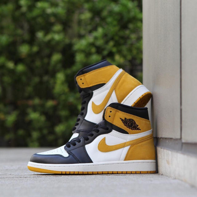 NIKE(ナイキ)のaj1 yellow ochre 26.5cm メンズの靴/シューズ(スニーカー)の商品写真