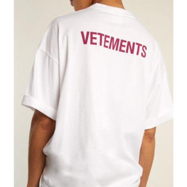 新品 VETEMENTS ヴェトモン 18SS Tシャツ OFF-WHITE メンズのトップス(Tシャツ/カットソー(半袖/袖なし))の商品写真