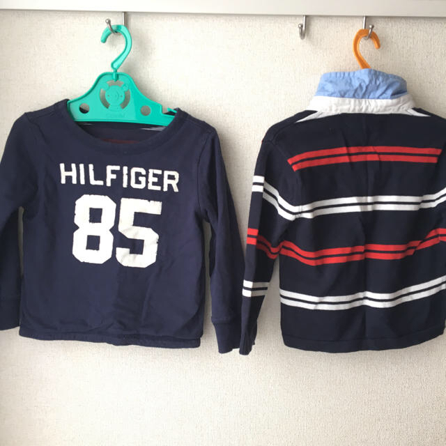 TOMMY HILFIGER(トミーヒルフィガー)のトミーヒルフィガー トップス2T キッズ/ベビー/マタニティのキッズ服男の子用(90cm~)(Tシャツ/カットソー)の商品写真