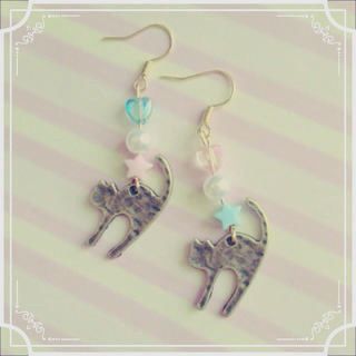 ハンドメイド＊パステル星＆ハート猫ピアス(ピアス)