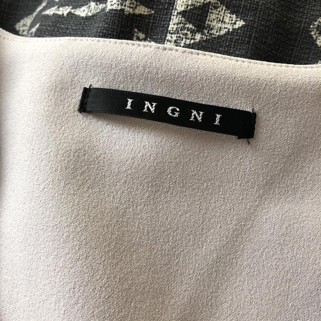 INGNI(イング)のブラウス レディースのトップス(シャツ/ブラウス(長袖/七分))の商品写真