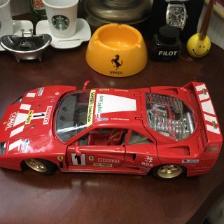 フェラーリ(Ferrari)のFerrari F40 ミニカー1/18(ミニカー)