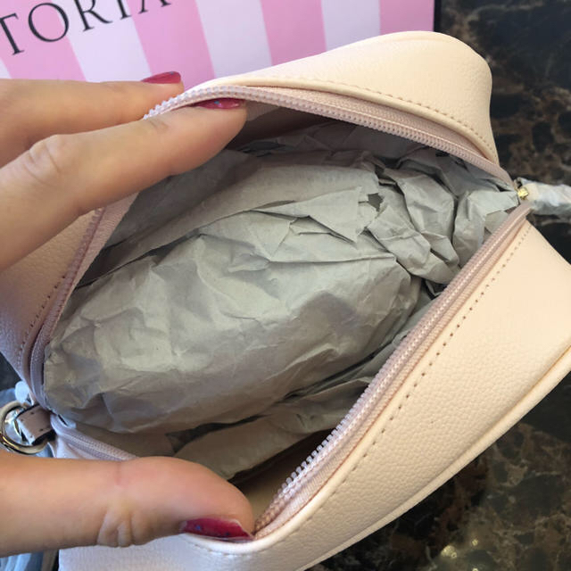 Victoria's Secret(ヴィクトリアズシークレット)のCH I CAGO様専用ページ レディースのバッグ(ショルダーバッグ)の商品写真