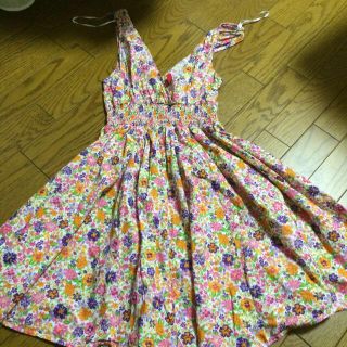 エイチアンドエム(H&M)の花柄ワンピース(ミニワンピース)