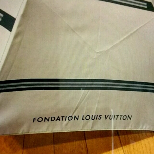 LOUIS VUITTON(ルイヴィトン)のぱたくり様専用  LOUIS  VUITTON  折り畳み傘  新品 レディースのファッション小物(傘)の商品写真