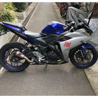 ヤマハ(ヤマハ)のYZF r25 8000キロ カウル割れあり バイク(パーツ)