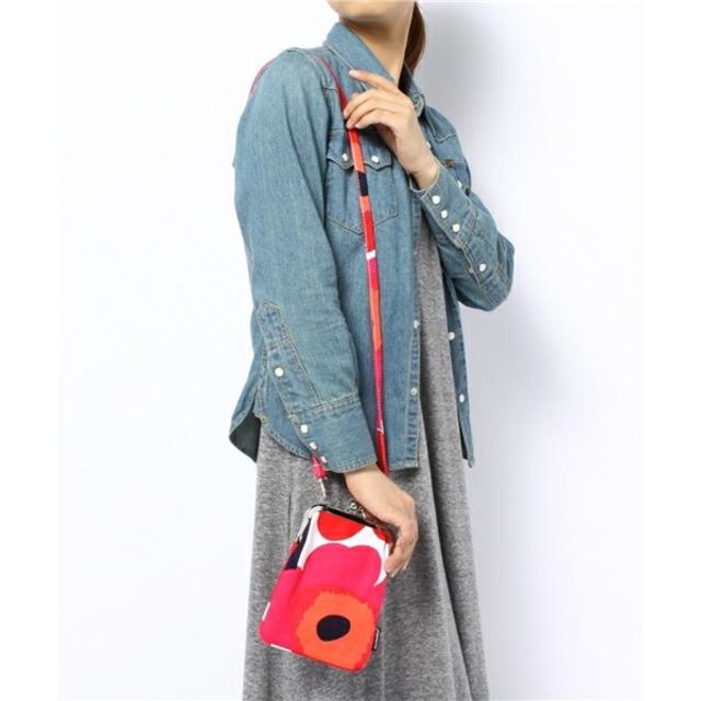 marimekko(マリメッコ)の新品  marimekkoマリメッコ　Rimmi ポシェット 赤ストライプ レディースのバッグ(ショルダーバッグ)の商品写真