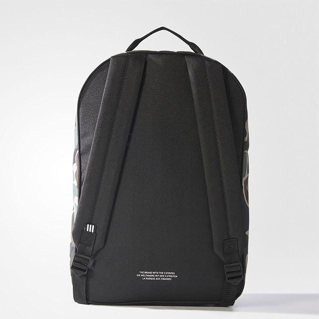 adidas(アディダス)のカモフラ【新品/即納OK】adidas オリジナルス リュック バックパック 黒 メンズのバッグ(バッグパック/リュック)の商品写真