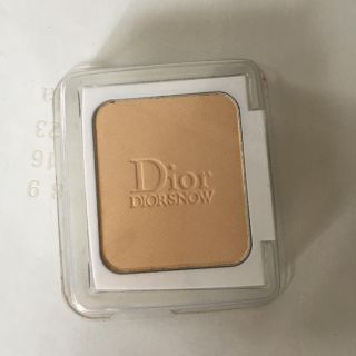 ディオール(Dior)のa様専用 dior snow スノーホワイトピュア＆パーフェクト 010(ファンデーション)