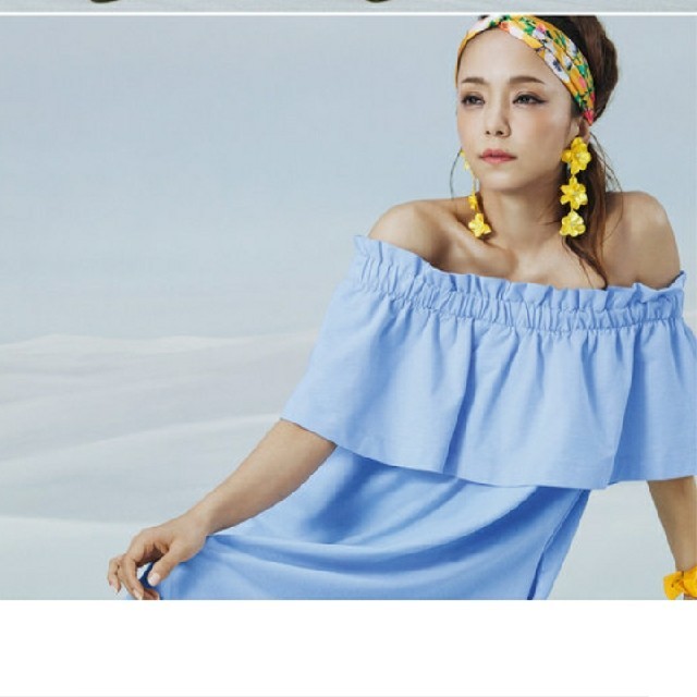 安室奈美恵　H&M オフショルダー　ワンピース