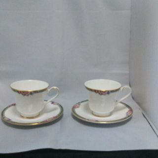 ロイヤルドルトン(Royal Doulton)のロイヤルドルトンティーカップ&ソーサー(グラス/カップ)