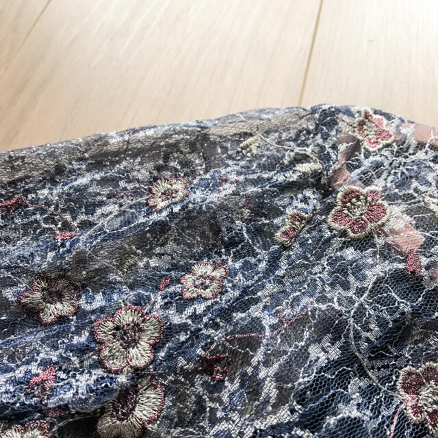 Lily Brown(リリーブラウン)のlily brown♡金刺繍レースワンピ レディースのワンピース(ロングワンピース/マキシワンピース)の商品写真