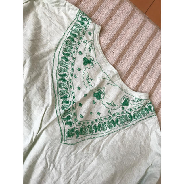 ベルメゾン(ベルメゾン)のベルメゾン Tシャツ チュニック バンダナ 刺繍 レディースのトップス(チュニック)の商品写真