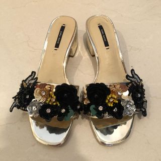 ザラ(ZARA)のZARA ビジューモチーフサンダル 37(サンダル)