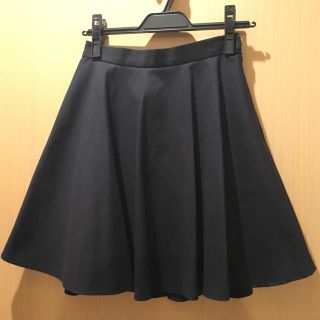 レストローズ(L'EST ROSE)のL'EST ROSE 紺色　スカート　シンプル　大人可愛い　美品　クリーニング済(ひざ丈スカート)