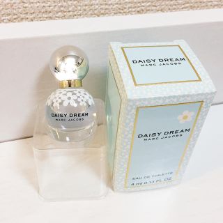 マークジェイコブス(MARC JACOBS)のDAISY DREAM 4ml(香水(女性用))