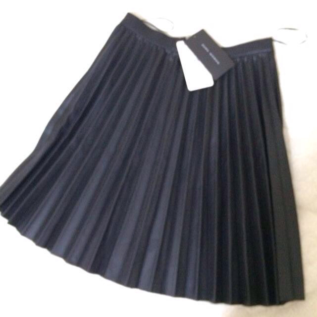 ZARA(ザラ)のZARA♡レザープリーツスカート レディースのスカート(ひざ丈スカート)の商品写真