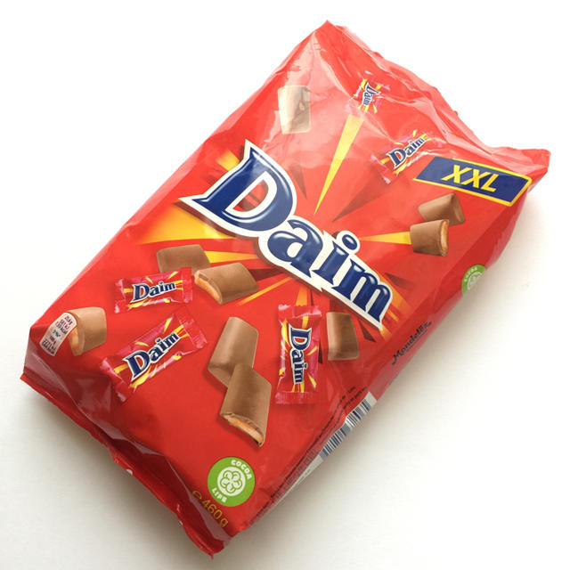 IKEA(イケア)の新品★送料込み★ IKEA イケア チョコレート菓子 daim ダイム 1袋 食品/飲料/酒の食品(菓子/デザート)の商品写真